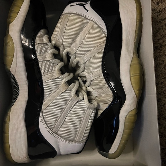 Jordan 11 Concords - Picture 2 of 8